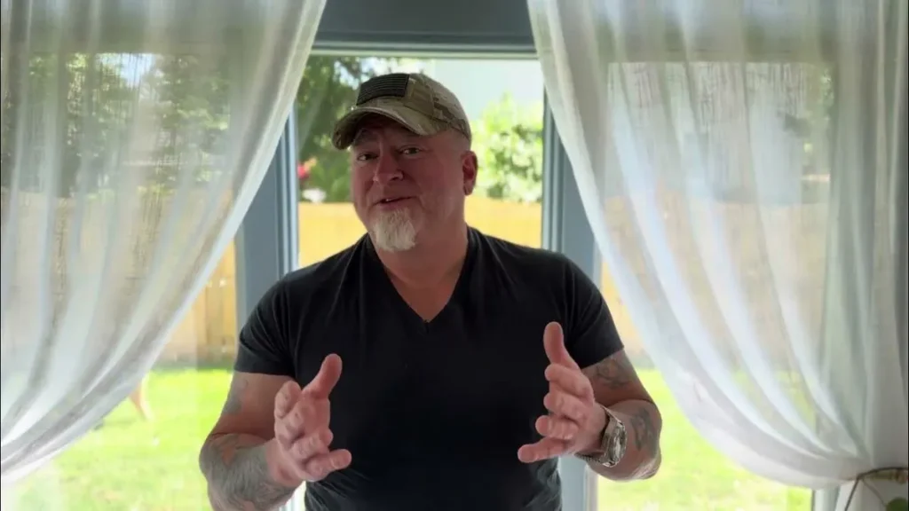 Luis Elizondo